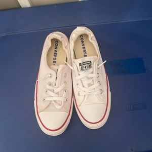 Low top women’s converse gently used